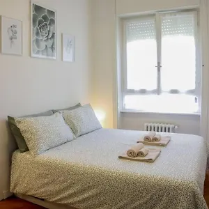 House - 20 Min From Center, Free Wifi And Private Parking Appartamento Milano